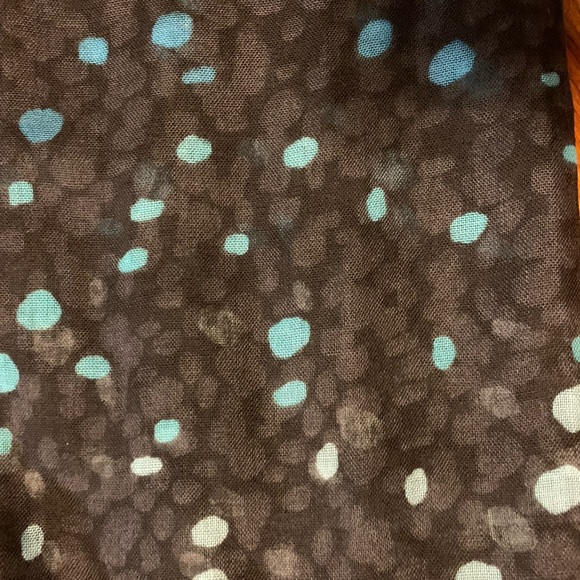 Thirty-one Avenue Scarf - Picture 7 of 8